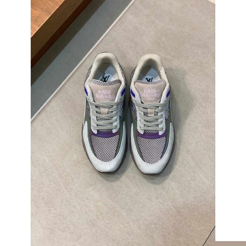 l**is V*t*n sneakers